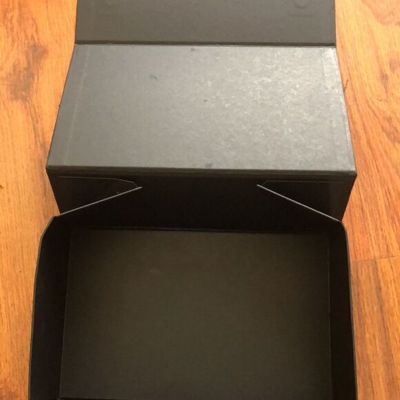 Ray Ban Black large magnetic box. - Picture 7 of 9